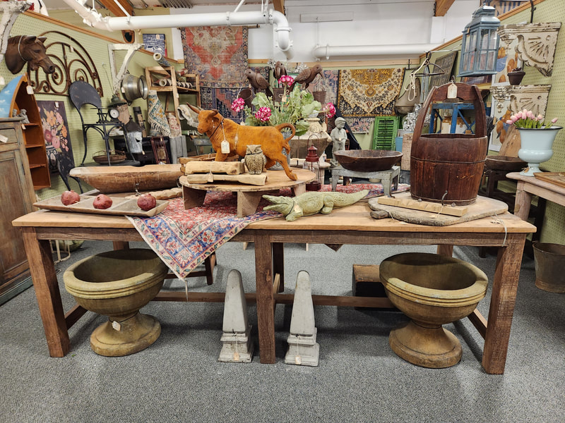 Vintage table and knick knacks at Apple Annie Antique Gallery