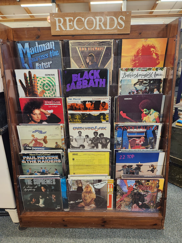 Vintage records at Apple Annie Antique Gallery