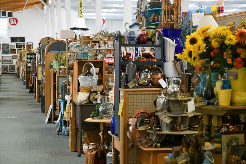Our showroom features hundreds of booths full of antiques and collectibles.
